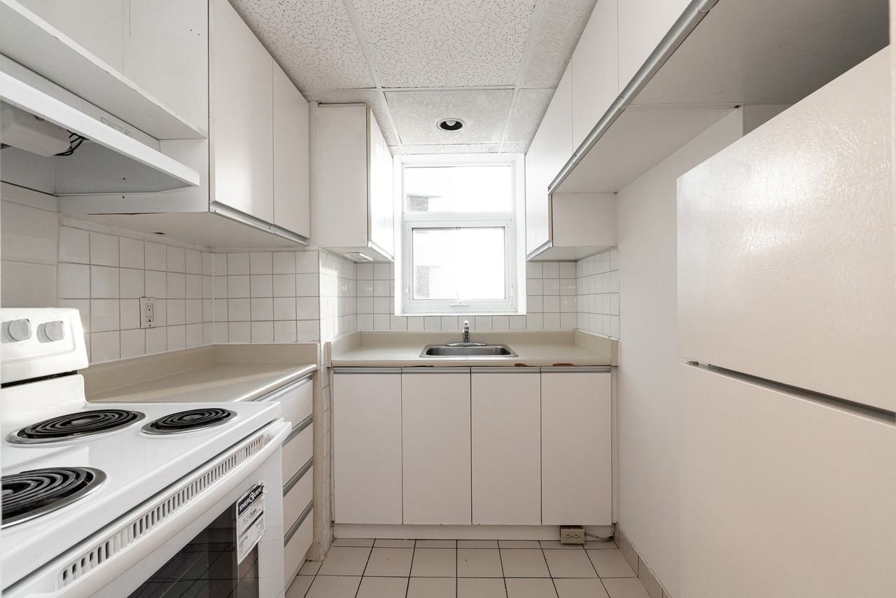 49 St. Clair Avenue West - Photo 3 of 50