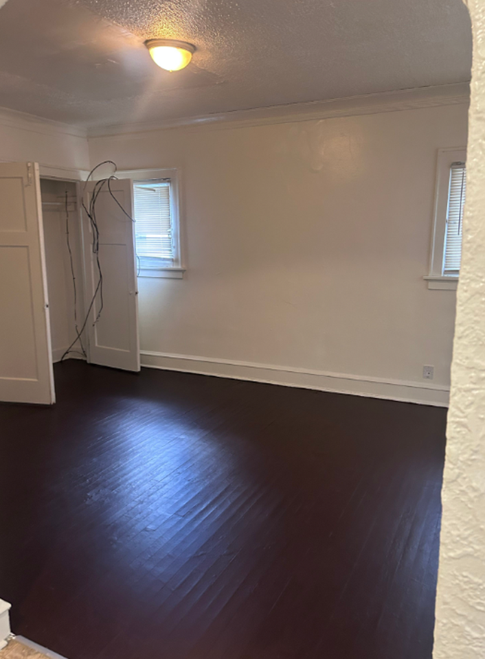 Charming 1BR Milwaukee Apartment - Photo 2 of 9
