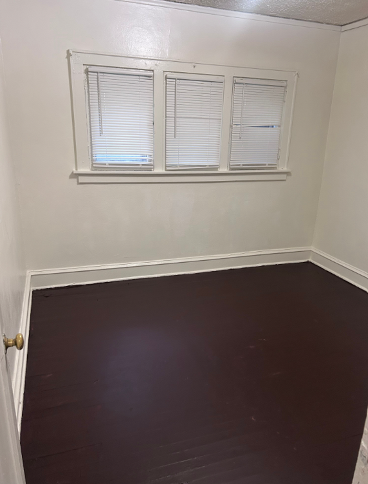 Charming 1BR Milwaukee Apartment - Photo 6 of 9