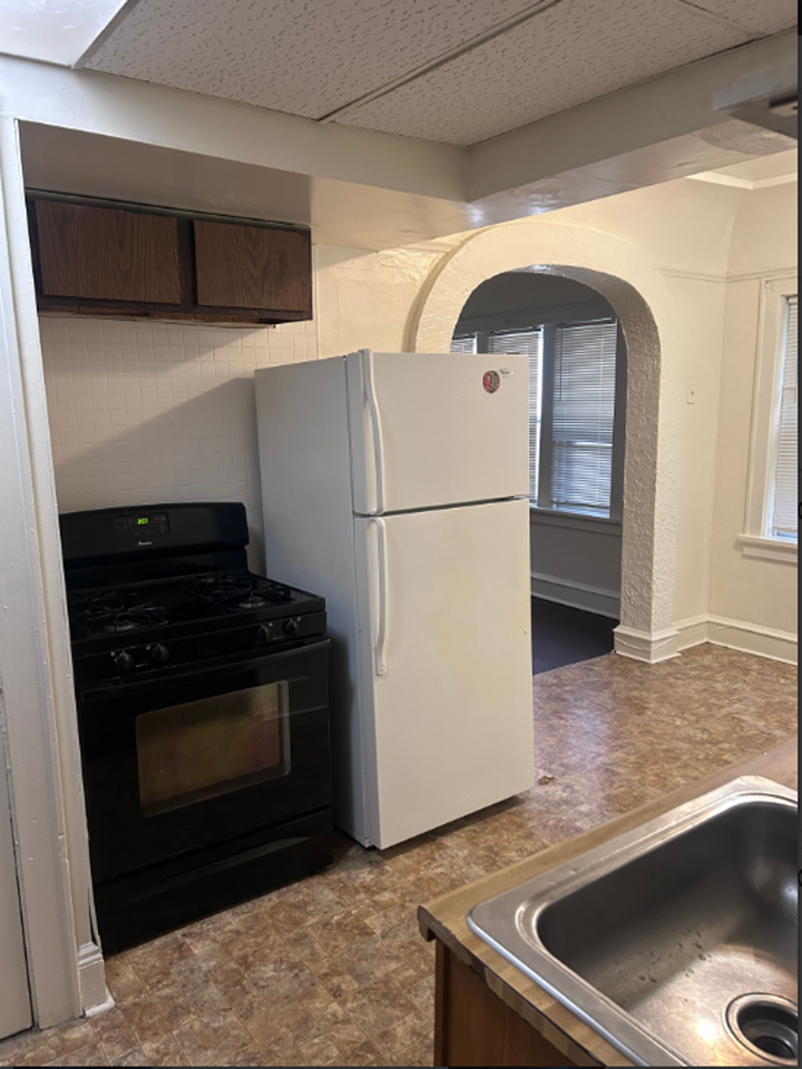 Charming 1BR Milwaukee Apartment - Photo 7 of 9