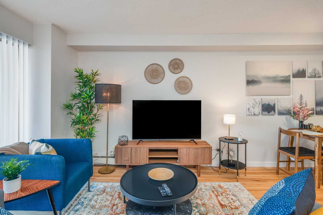 840 Broughton St - Photo 5 of 12