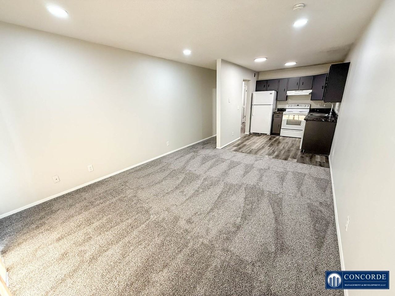 300 S 26th Street - Photo 5 of 16