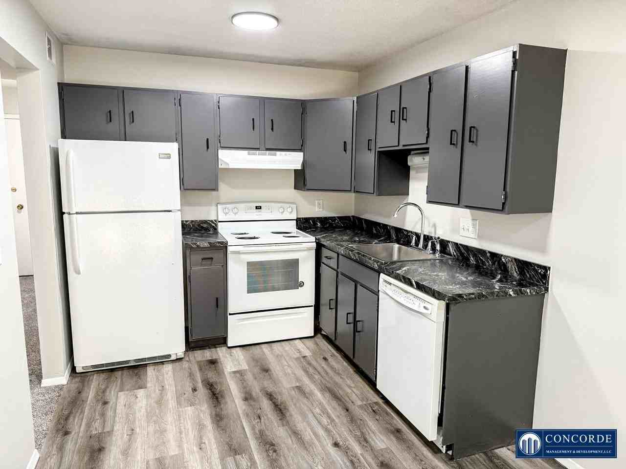 300 S 26th Street - Photo 6 of 16