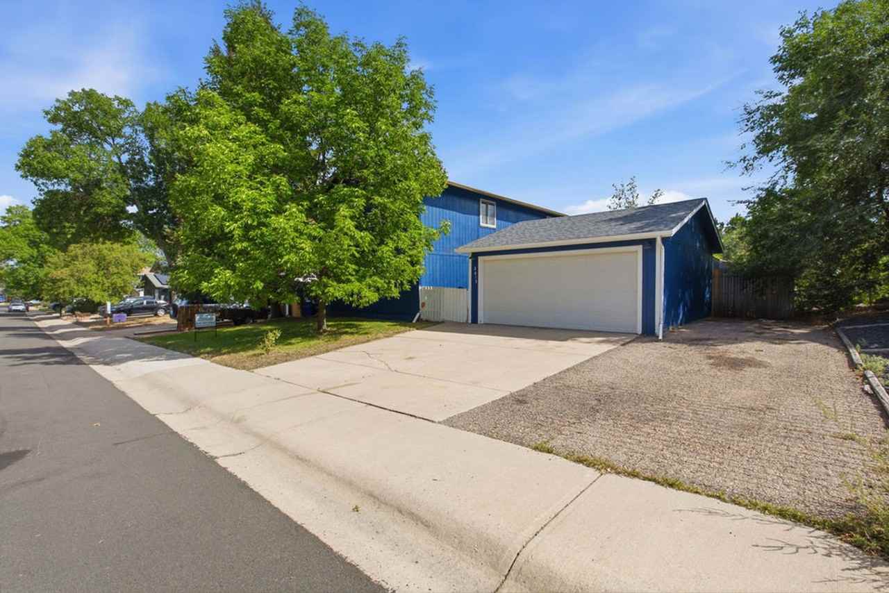 2013 Devonshire Dr - Photo 5 of 39