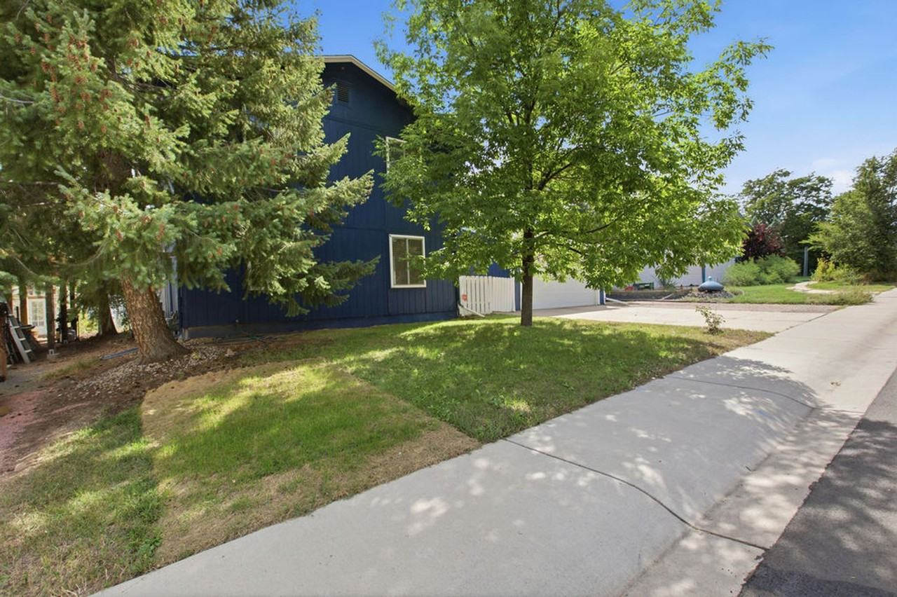 2013 Devonshire Dr - Photo 6 of 39