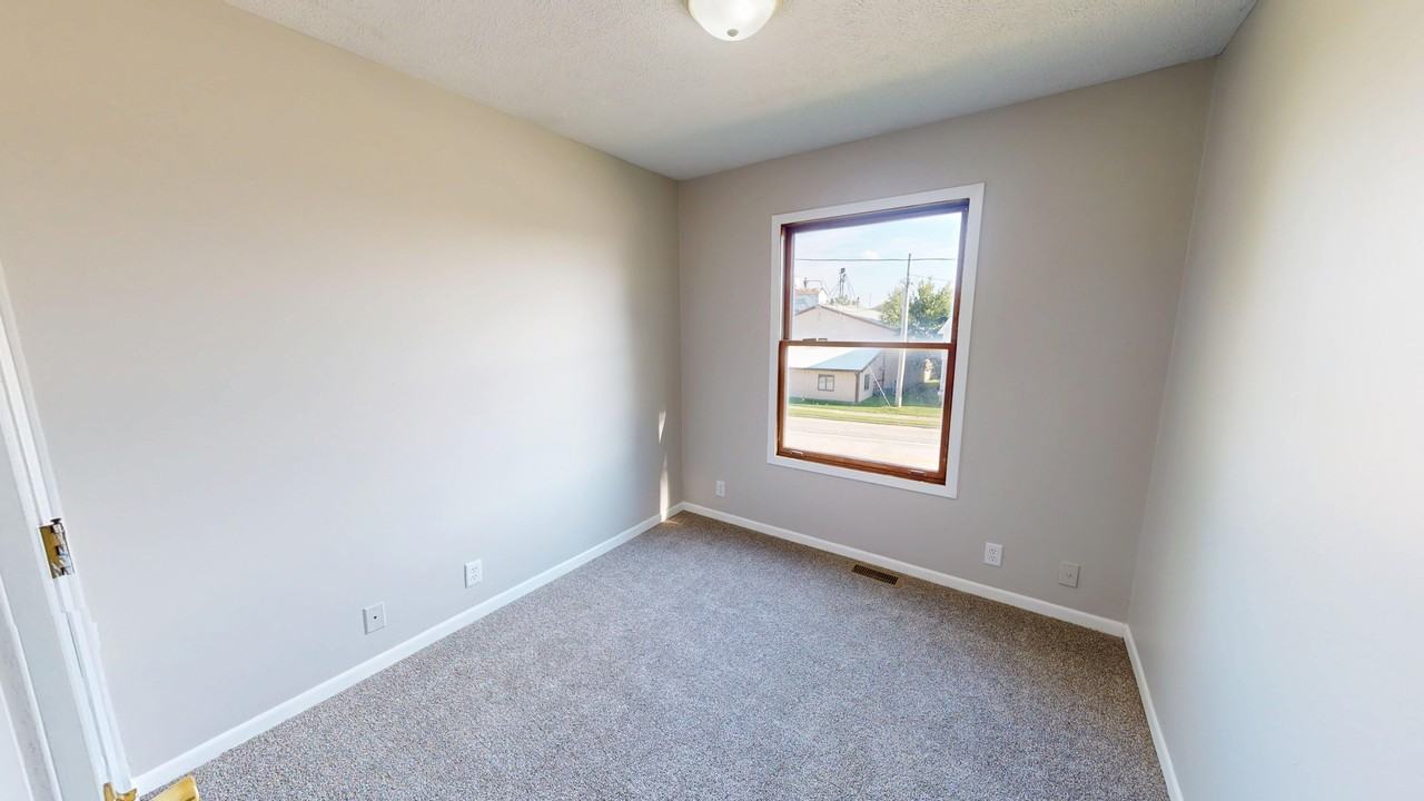 142 E Lincoln HwyUnit 1 #1 - Photo 5 of 24