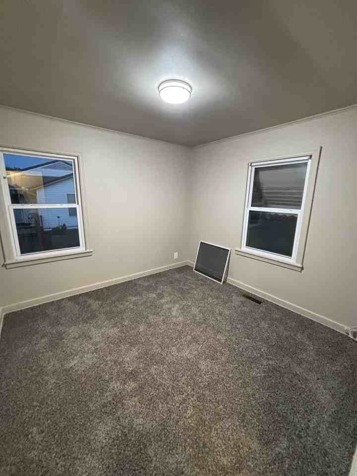 104 W 40th St #1 - Photo 3 of 10