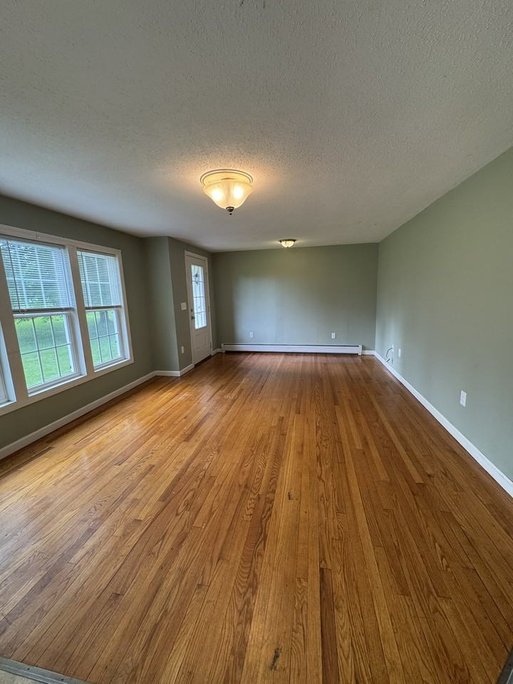 201 Middle St #1 - Photo 7 of 18