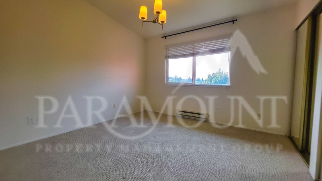155 Myreboe St Ne - Photo 5 of 11