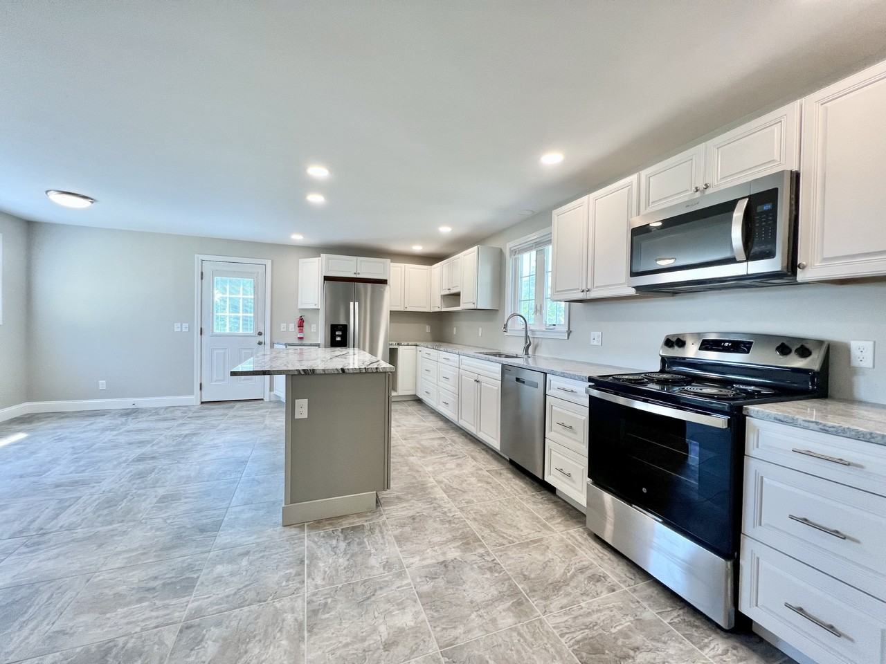 110 East St #1 - Photo 2 of 23