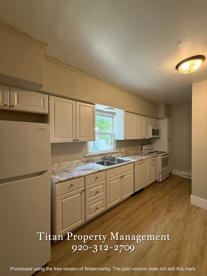743 Franklin St #1 - Photo 4 of 10