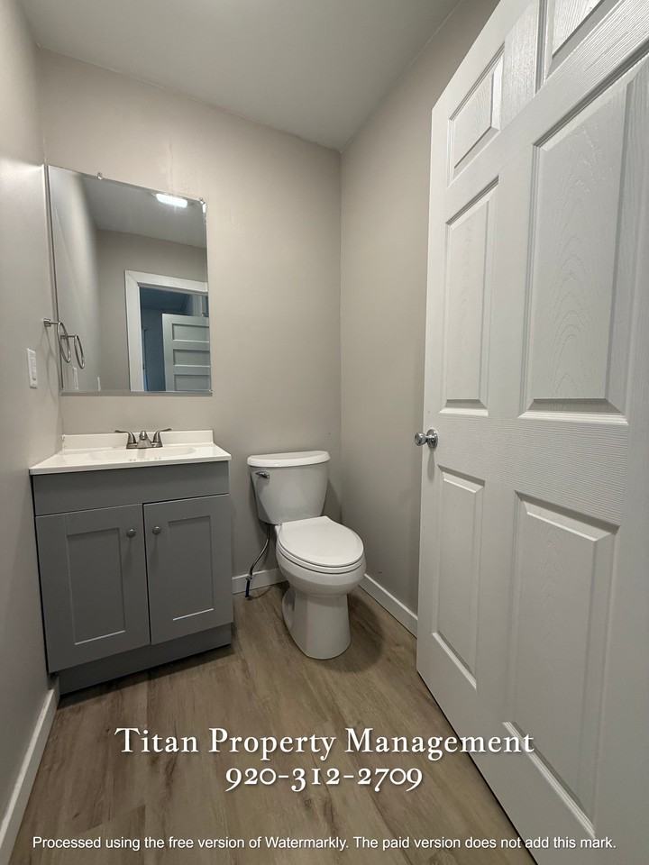 743 Franklin St #1 - Photo 5 of 10