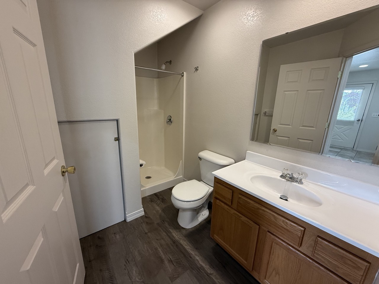913 Cardinal Dr #B - Photo 5 of 25