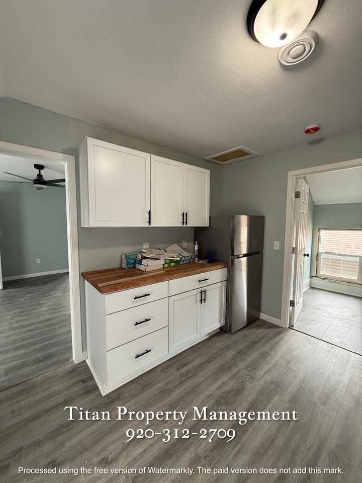 924 Wisconsin St #2 - Photo 5 of 8