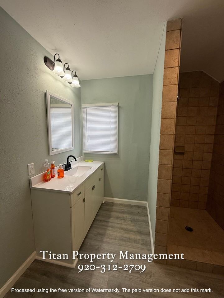 924 Wisconsin St #2 - Photo 6 of 8
