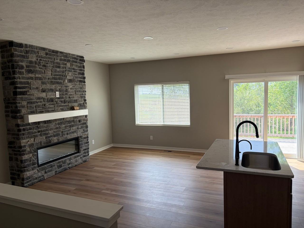 14805 Willow St - Photo 5 of 18