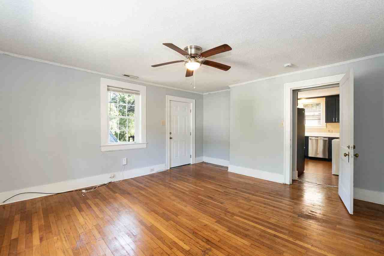 802 Park Ave Apt C - Photo 7 of 17