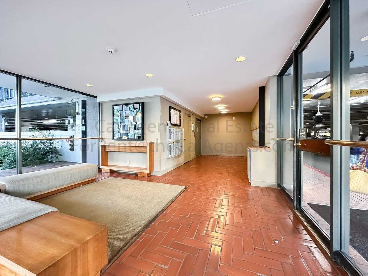 3 Admiral Dr - Photo 3 of 19