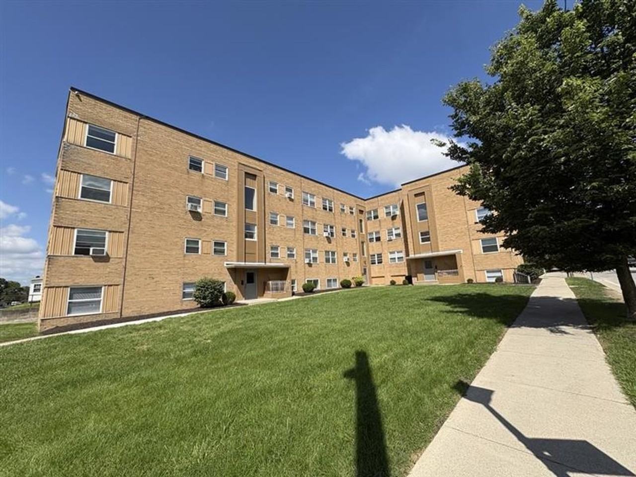Hoagland Apartments - Photo 2 of 19