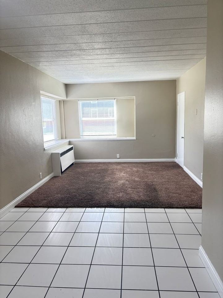 Hoagland Apartments - Photo 6 of 19