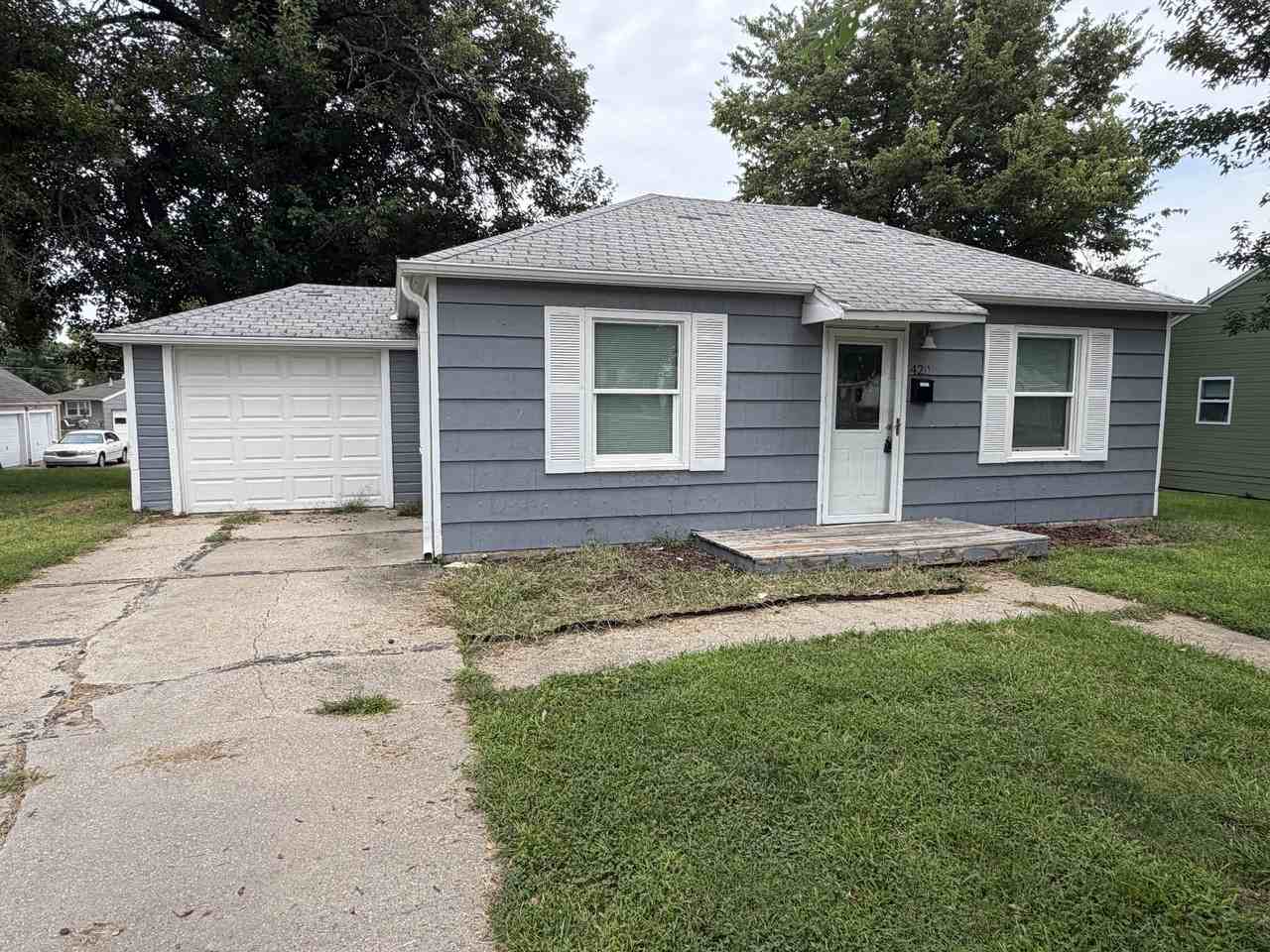 420 W Pine St #1 - Photo 2 of 15