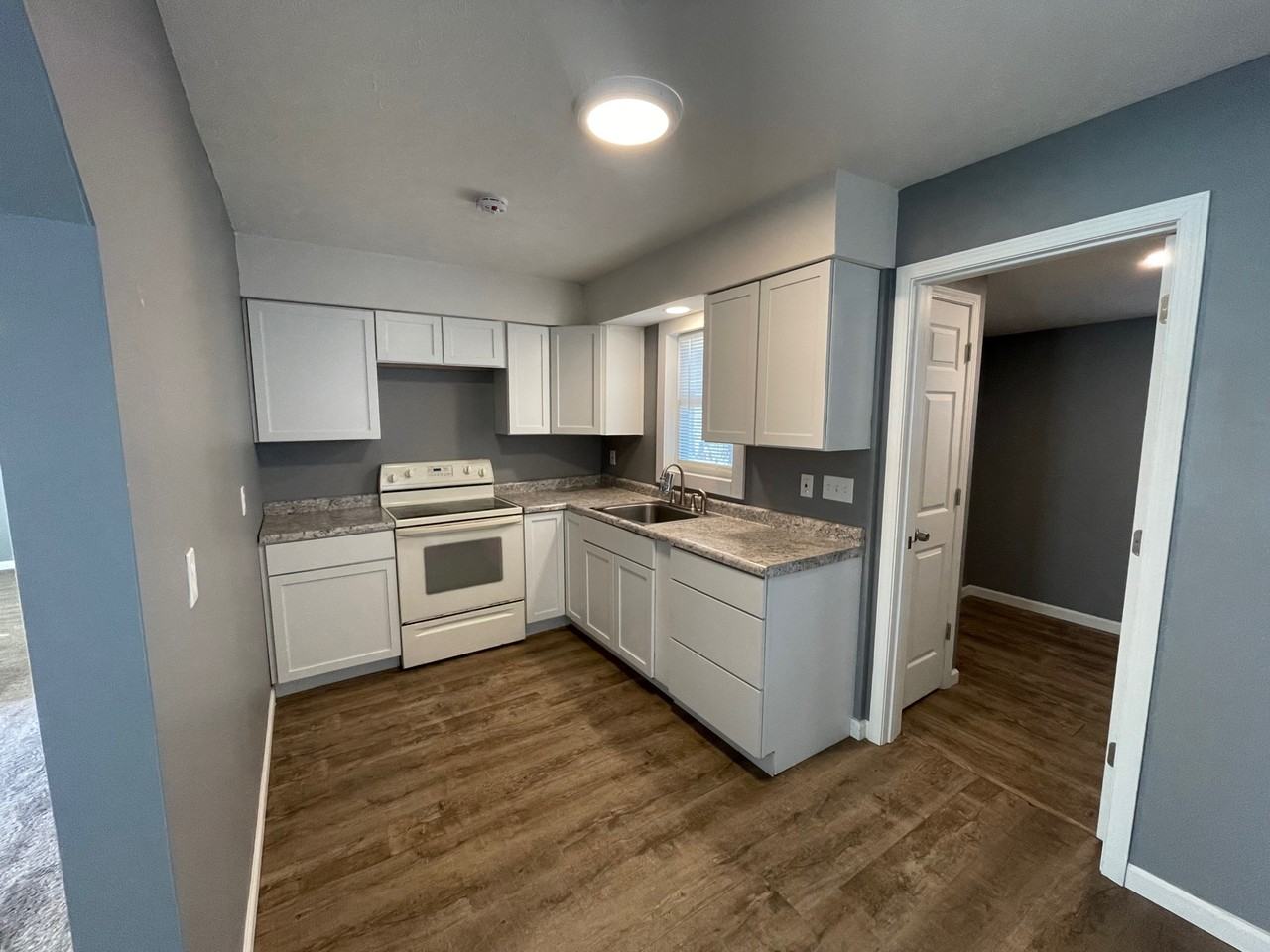 420 W Pine St #1 - Photo 3 of 15
