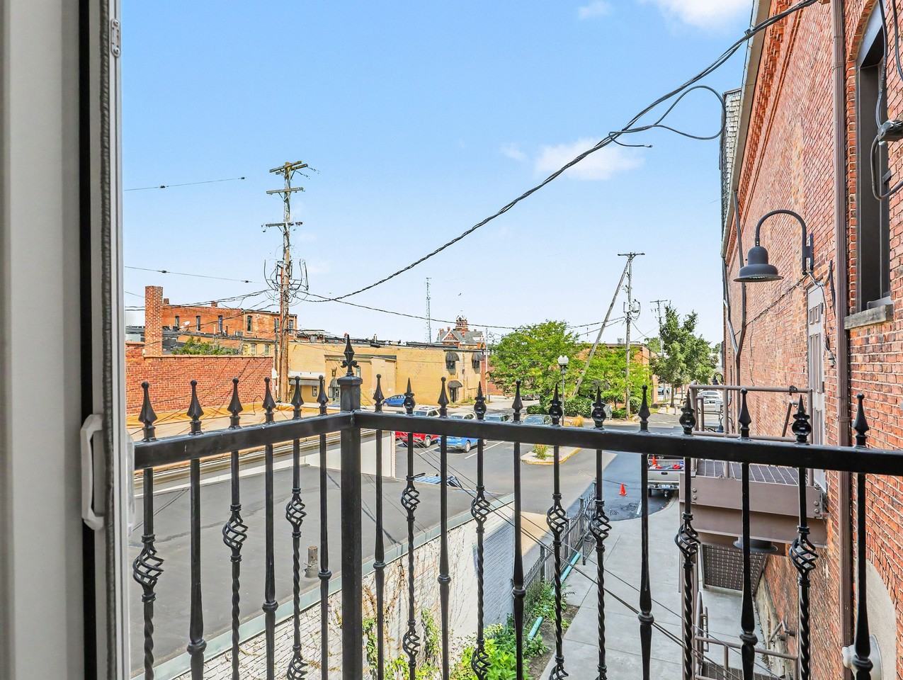 125 E Maumee St #2 - Photo 4 of 13