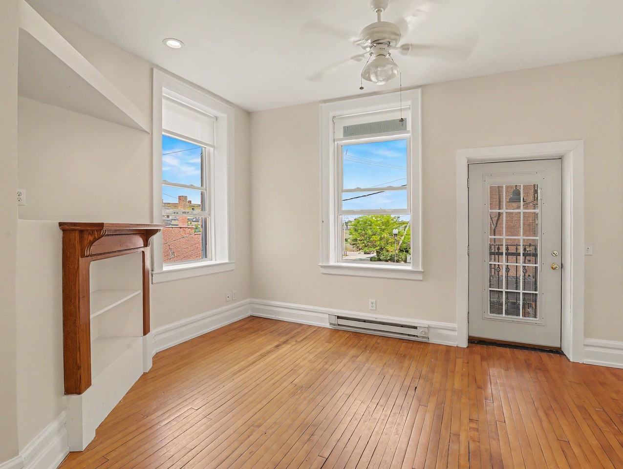 125 E Maumee St #2 - Photo 5 of 13