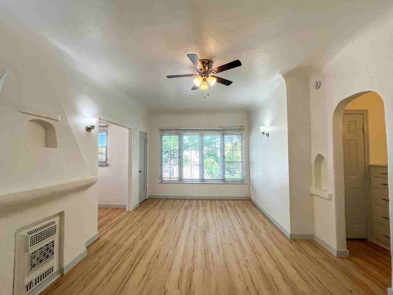 551 Daisy Ave - Photo 6 of 18