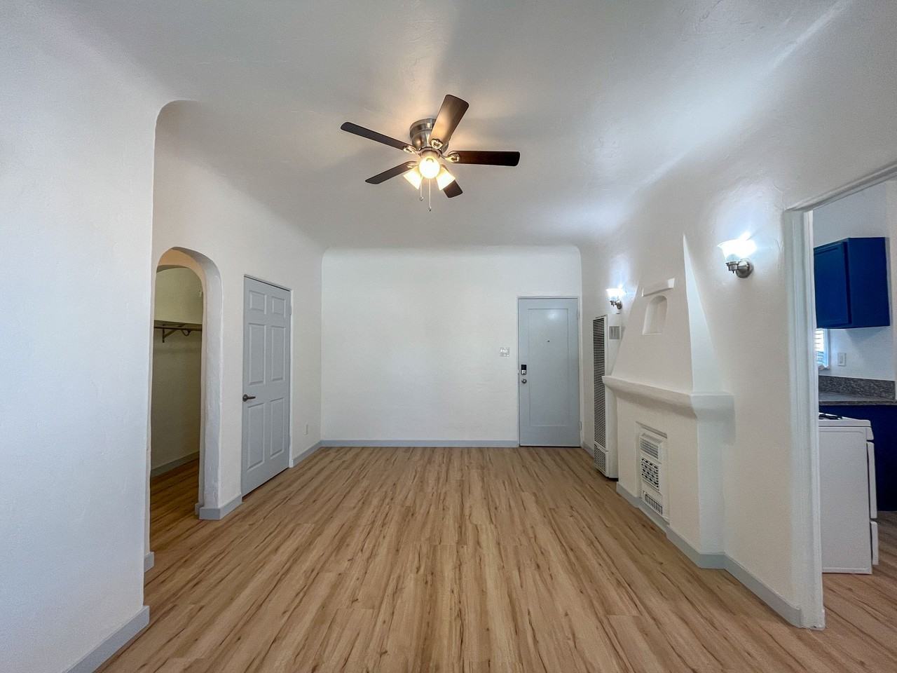 551 Daisy Ave - Photo 7 of 18