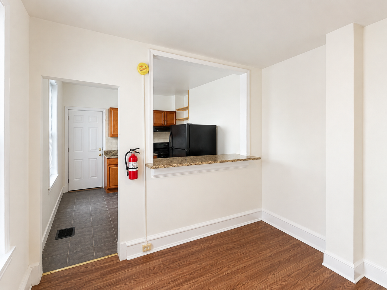 4025 Green St #1 - Photo 5 of 16