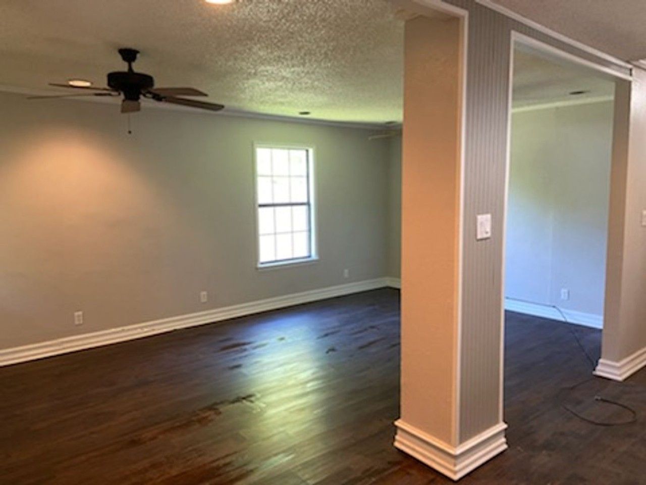 1107 Esma St - Photo 3 of 18