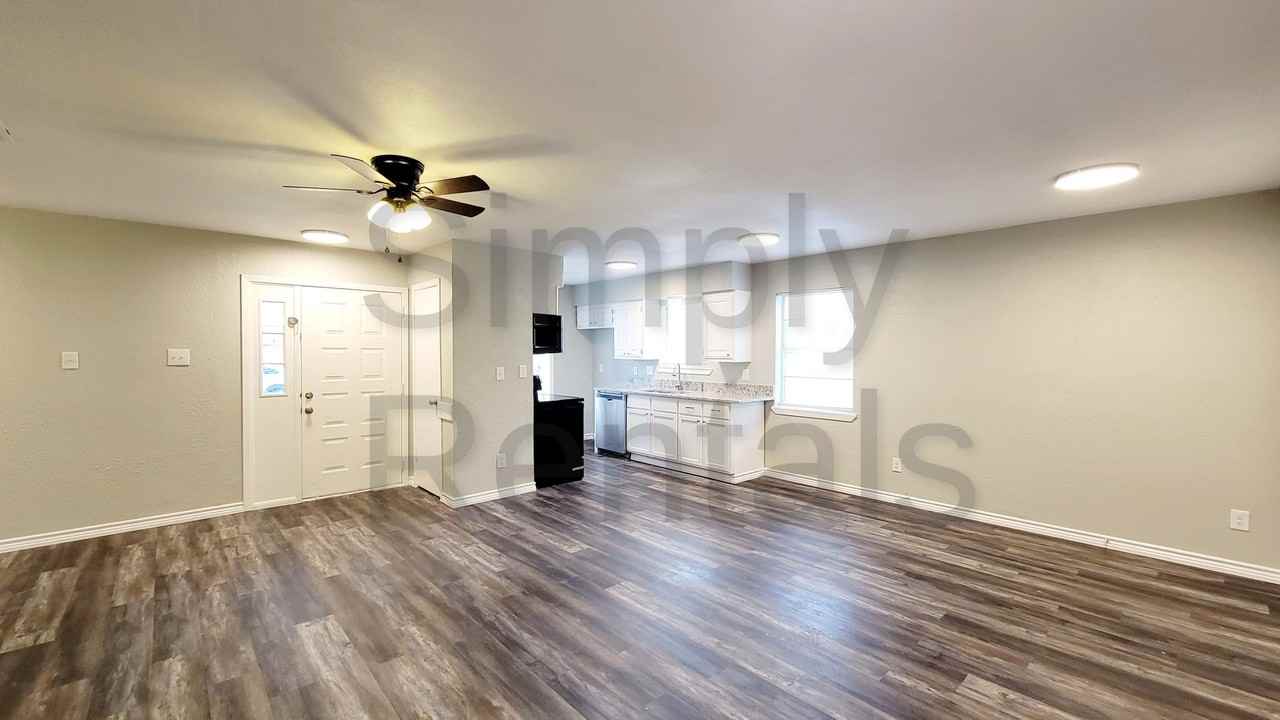 2602 Bliss St - Photo 5 of 23