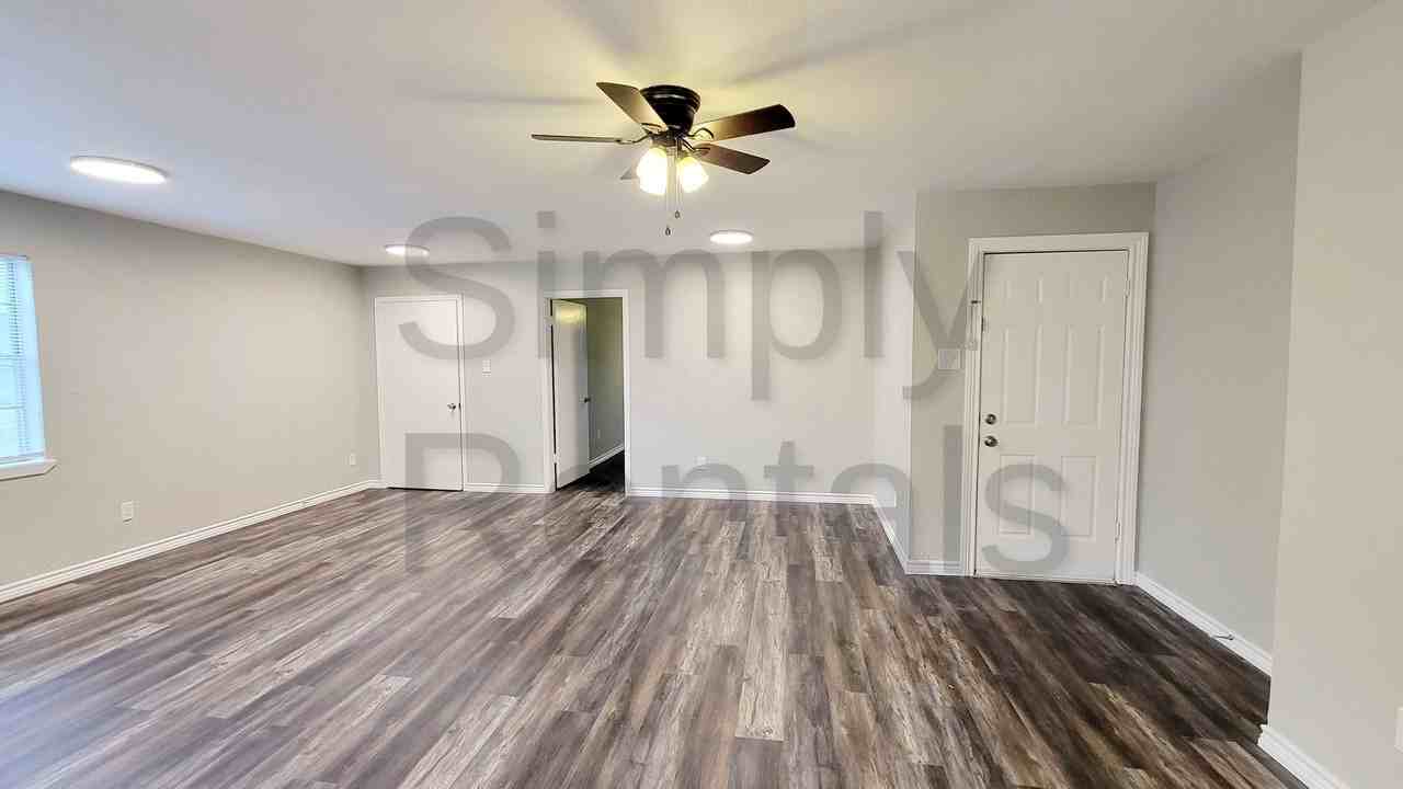 2602 Bliss St - Photo 6 of 23