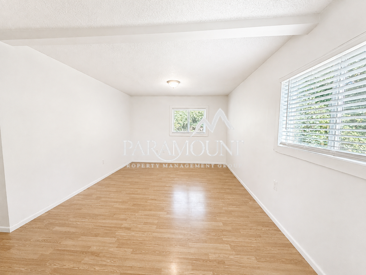 322 Willow St - Photo 6 of 11