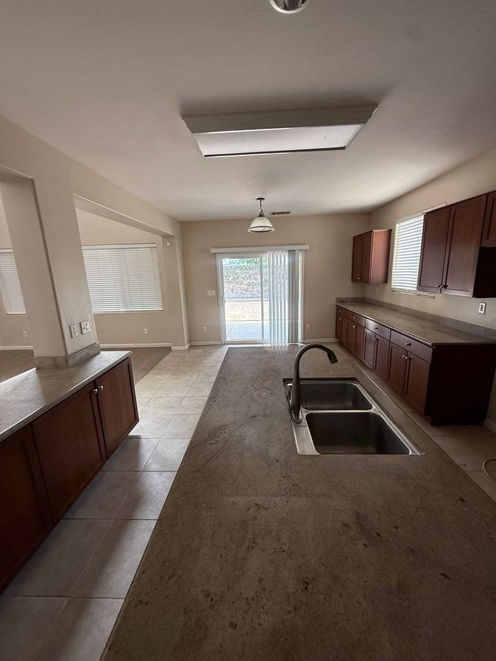 11425 Mondego Dr - Photo 7 of 45