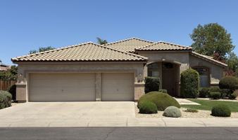 featured image of 682 W Raven Dr