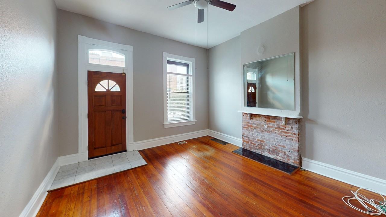 2407 S 9th St #2407 - Photo 2 of 17