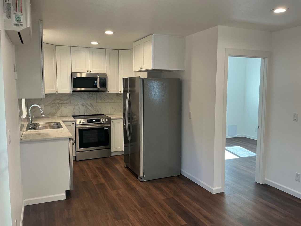 2557 N Arlington Pl #B - Photo 3 of 10