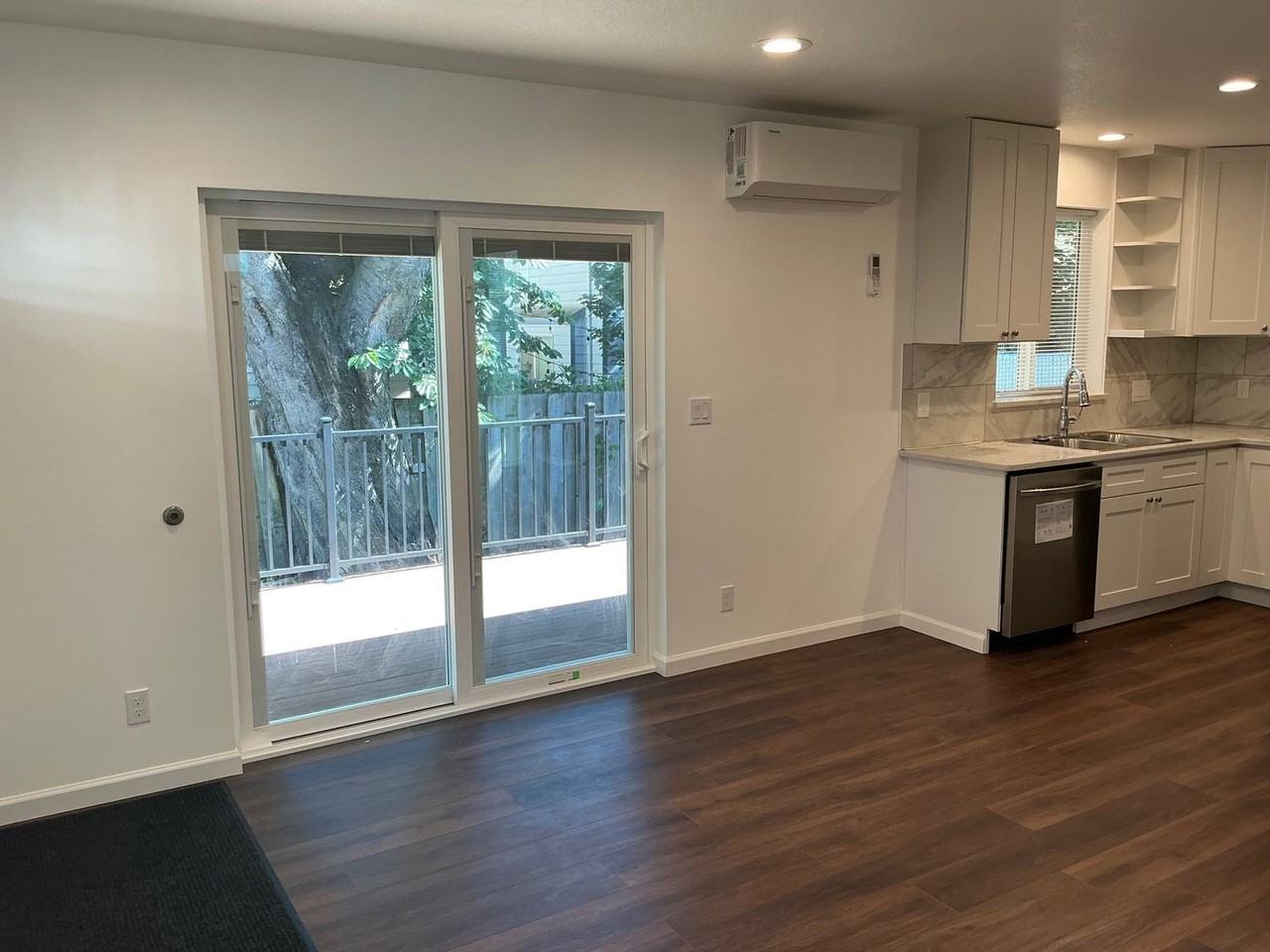 2557 N Arlington Pl #B - Photo 5 of 10