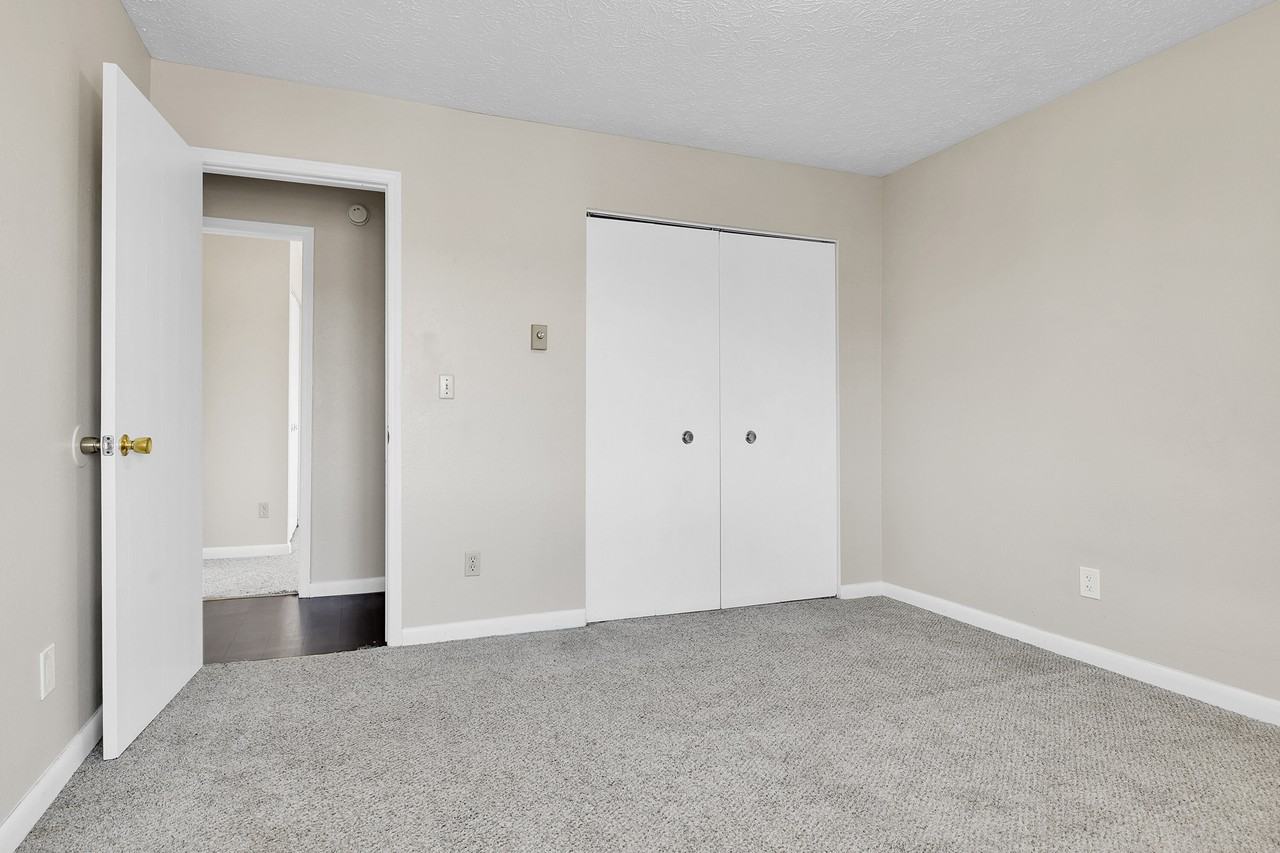 495 S Oman Rd #495H - Photo 7 of 28