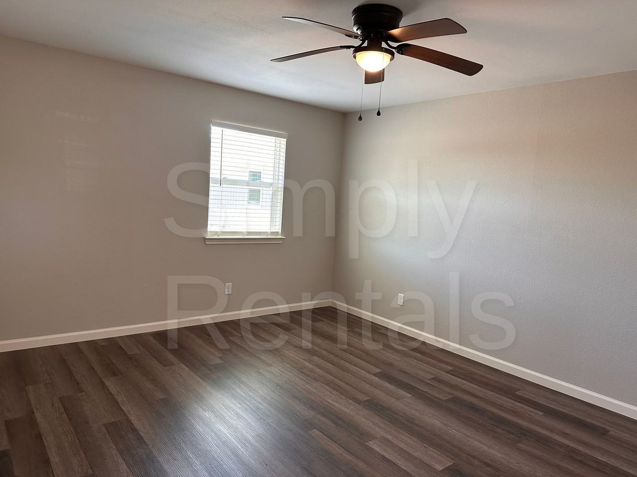 11015 West I-30 - Photo 7 of 29
