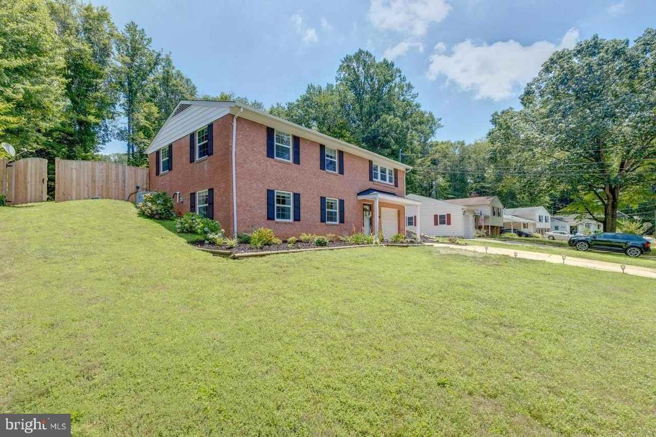 4725 Springbrook Dr #1 - Photo 4 of 39