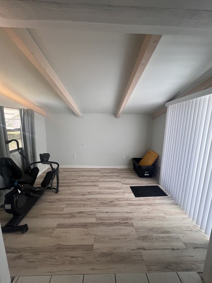 2407 Lakeview Dr #1 - Photo 2 of 20
