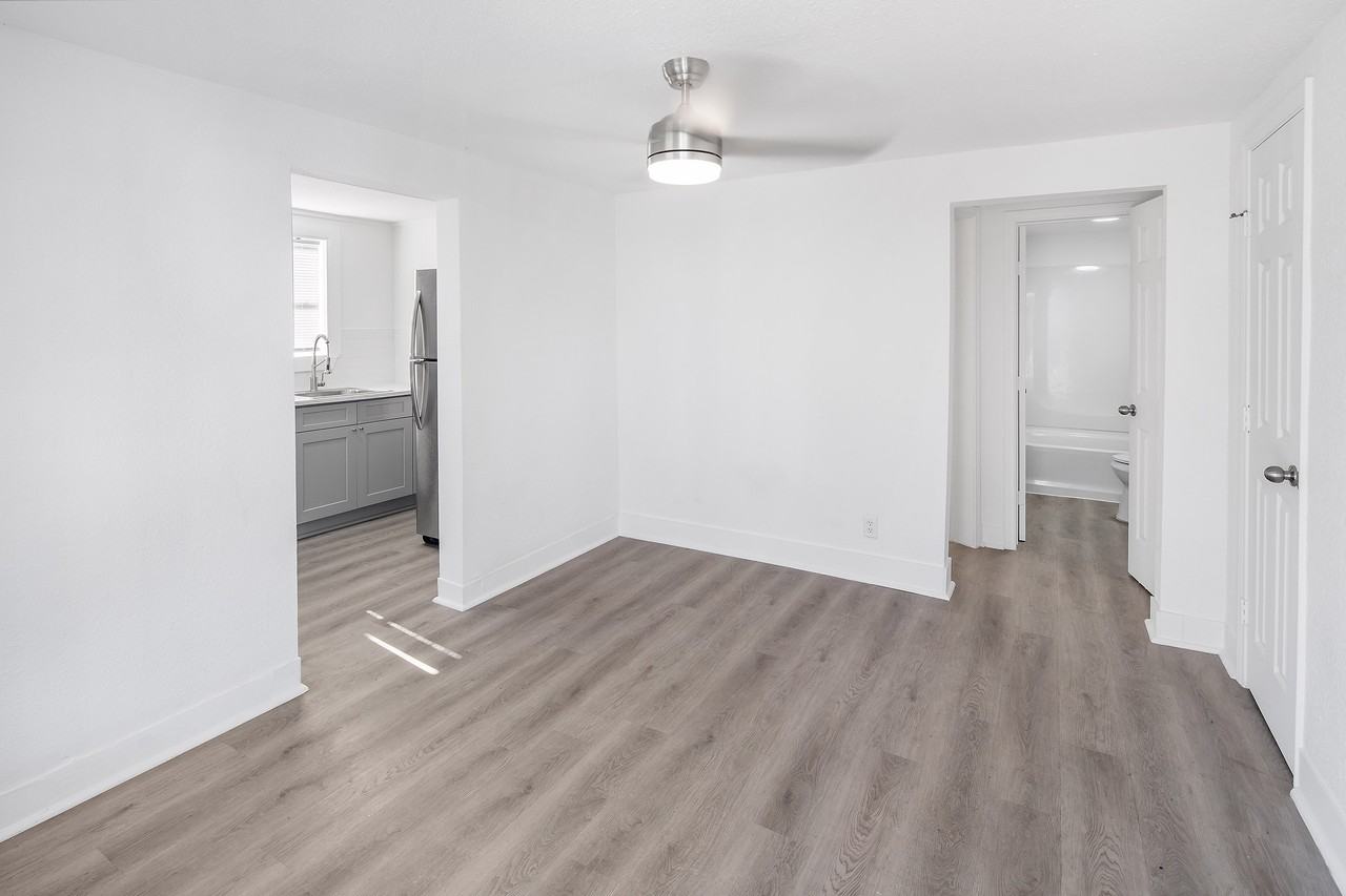 1913 Benson St #2 - Photo 4 of 22