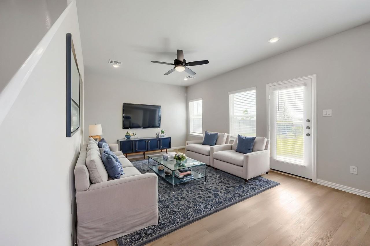 Sunterra Harbor - Photo 4 of 49