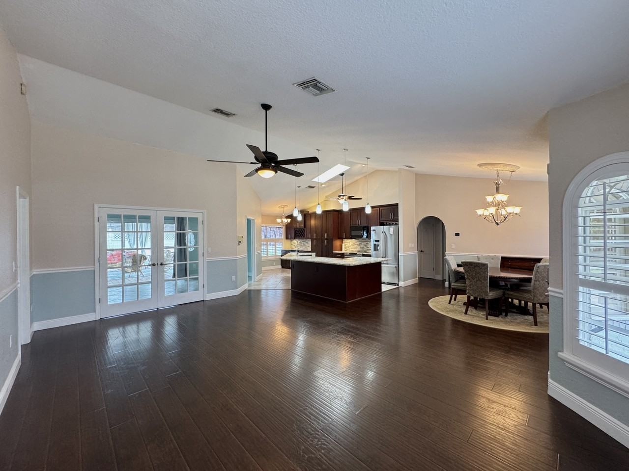 6153 Mountain Way Ave #1 - Photo 4 of 35