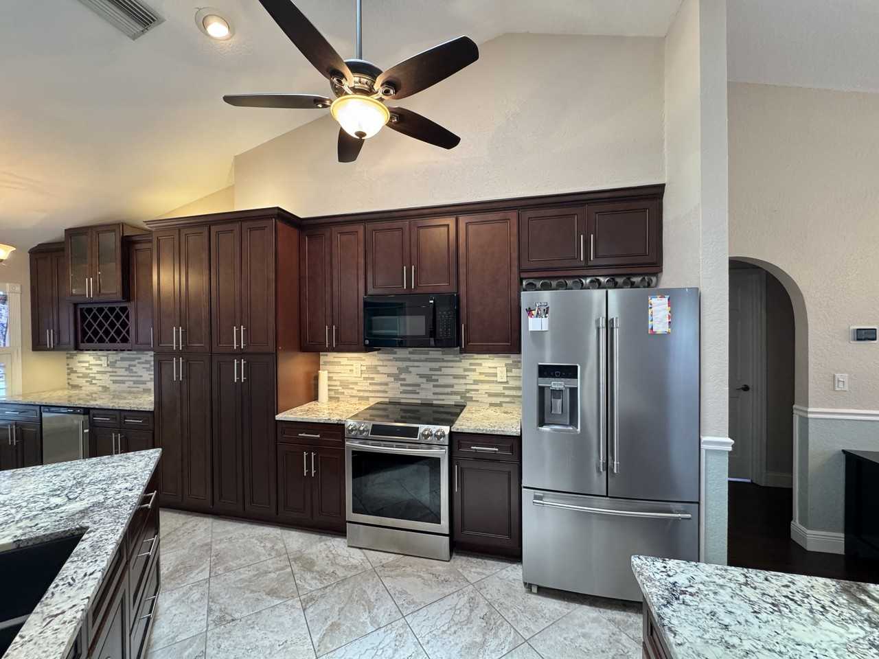6153 Mountain Way Ave #1 - Photo 7 of 35