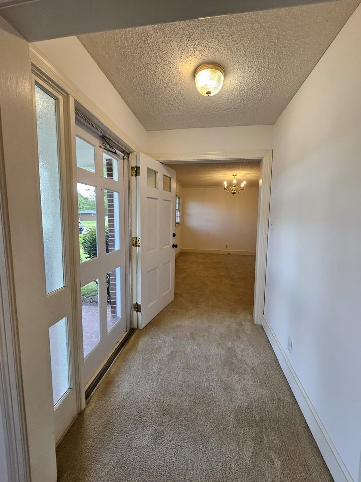 207 Hooks Ave #1 - Photo 6 of 18