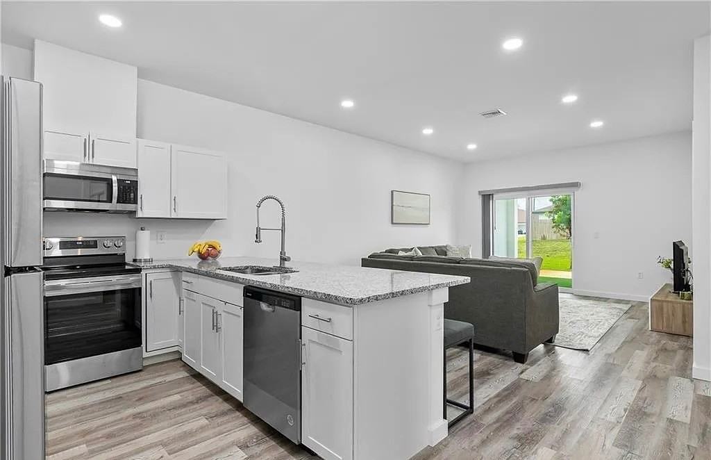 2229/2231 Armour Rd - Photo 4 of 5